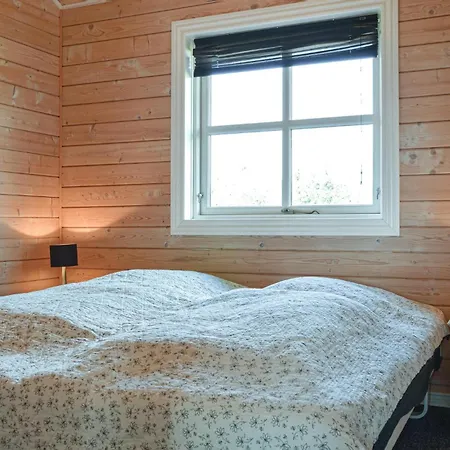 Stunning In Skjern With Kitchen * Lem (Midtjylland)